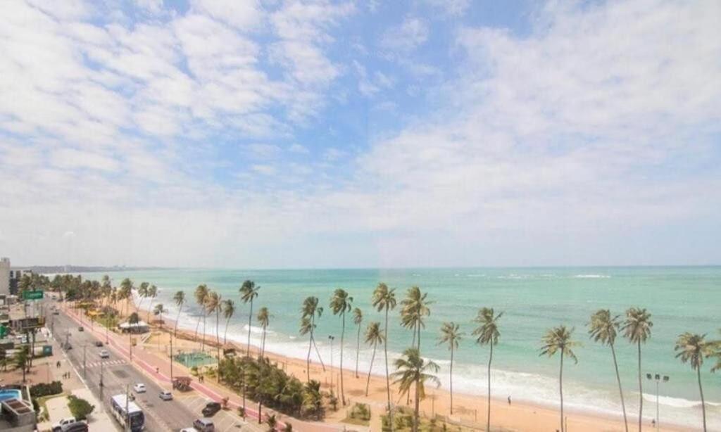Apartamento Flat Beira Mar De Jatiuca Em - Al *